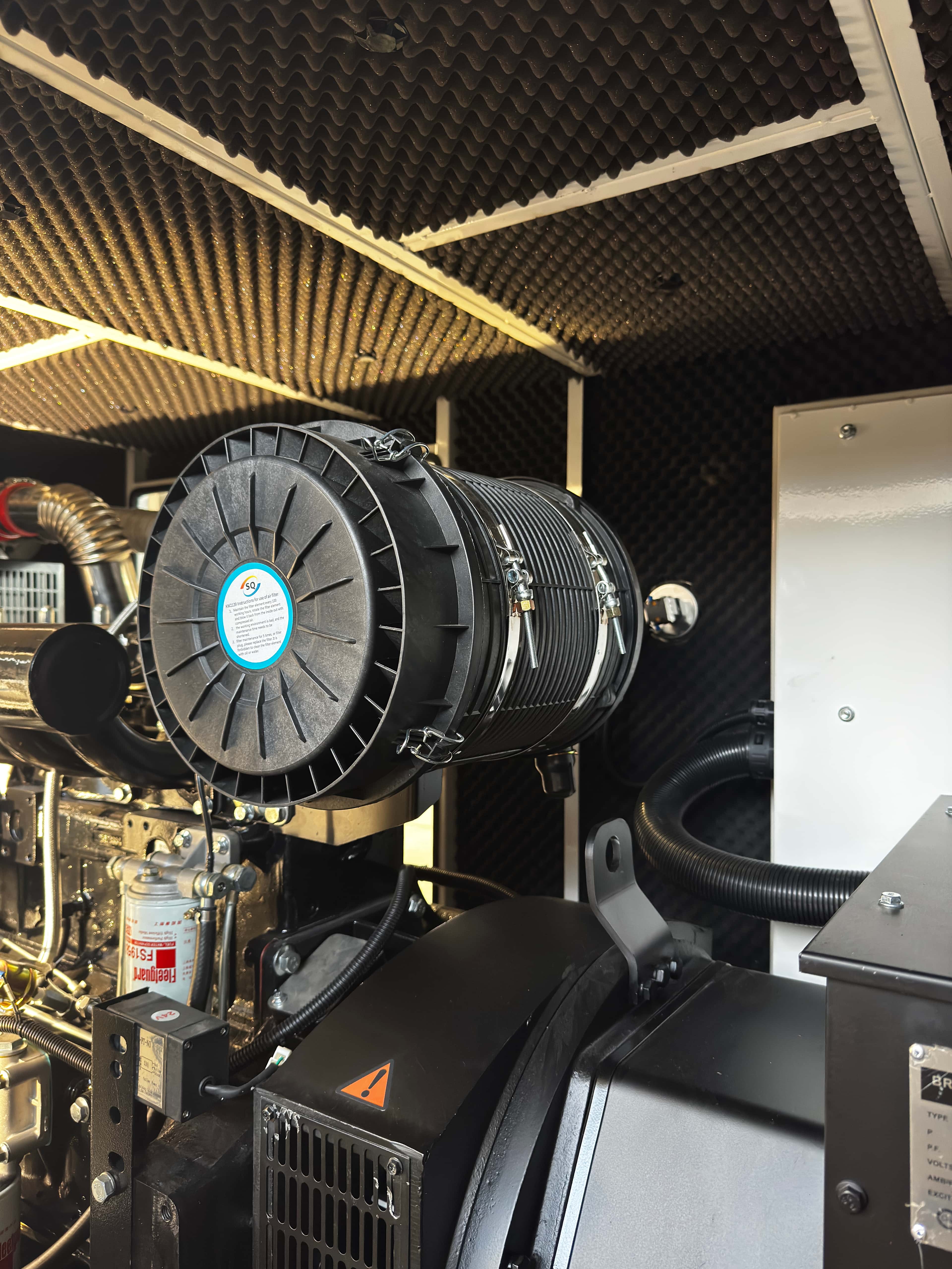 Agregat PlusPower - wyciszenie w środku, ujęcie 2