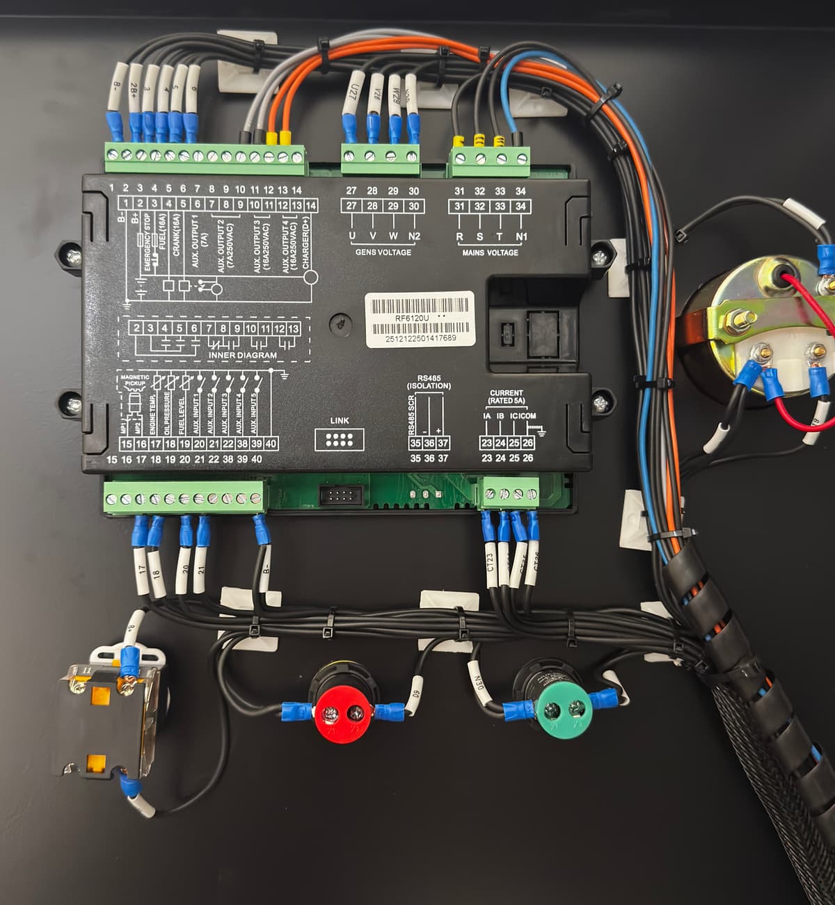 Agregat PlusPower - elektronika wewnętrzna