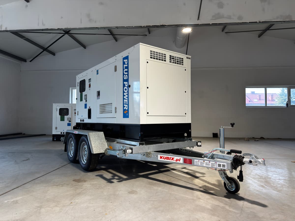 Agregat PlusPower - przyczepka transportowa pod agregat, widok z przodu